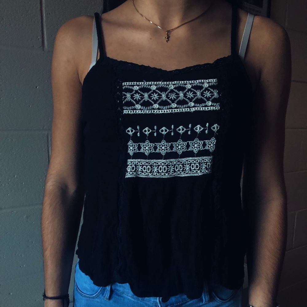Forever 21 black & white embroidered top